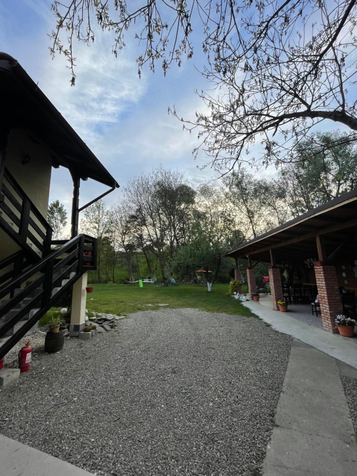 Pensiunea Casa Godja Văleni 외부 사진